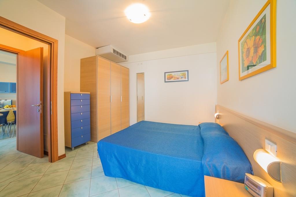 Aparthotel Gioia Каорле Стая снимка